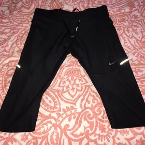 Nike cropped leggings